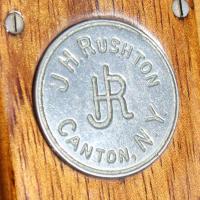 Rushton Monogram medallion